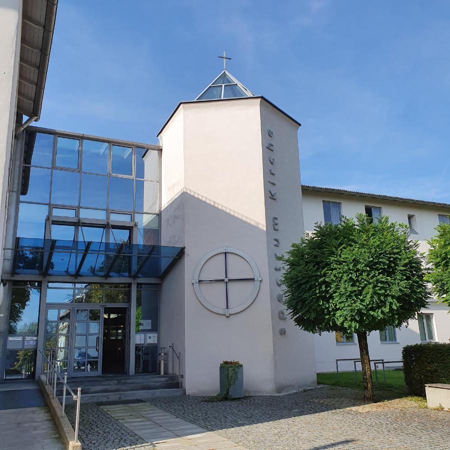 Spectrum Kirche Exerzitien-Und Bildungshaus Auf Mariahilf Passau Exterior photo